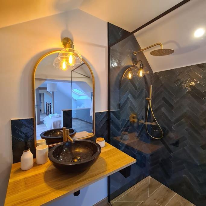 O Nuit Claire, Superbe Longere Avec Spa. Dompierre-Sur-Helpe Extérieur photo