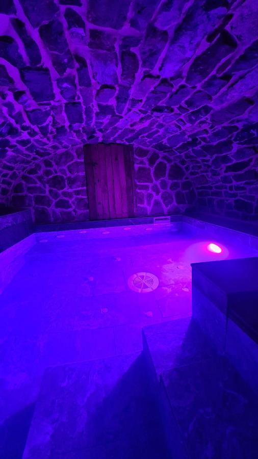 O Nuit Claire, Superbe Longere Avec Spa. Dompierre-Sur-Helpe Extérieur photo